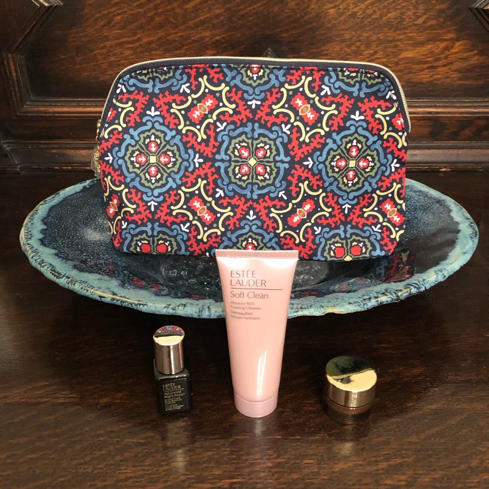Estée Lauder Fabric Cosmetic Bag with 3️⃣ Containers of Makeup Products - NEW
